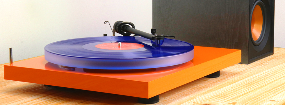 Peter Tyson Launches A Limited Edition Turntable